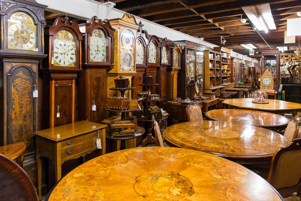 News Georgian Antiques Did you know that the carbon footprint of an antique piece of furniture is 16 times less than its modern counterpart? Buying antique furniture rather than ... - News Georgian Antiques
