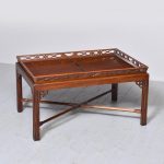 Butler Trays & Cake Stands