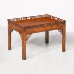 Butler Trays & Cake Stands