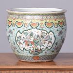Large hand-decorated Qin dynasty Chinese Famille-Vert fishbowl