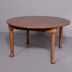 Whytock & Reid of Edinburgh Dining Table