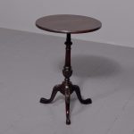 19th-century Chippendale-style circular mahogany occasional or wine table